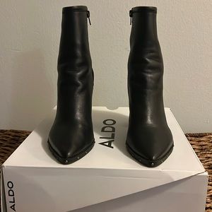 ALDO Ankle Boots size 9!  Like new condition!!